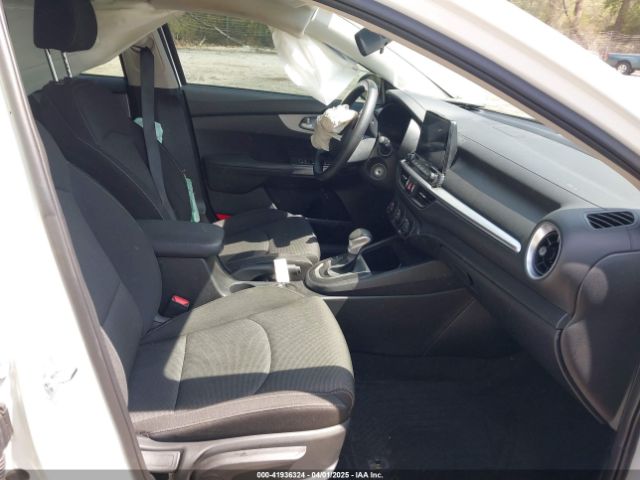 3KPF24ADXRE827277 KIA Forte Lxs