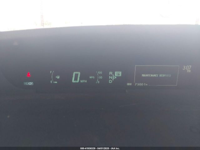 JTDKN3DU8F1919028 Toyota Prius Two