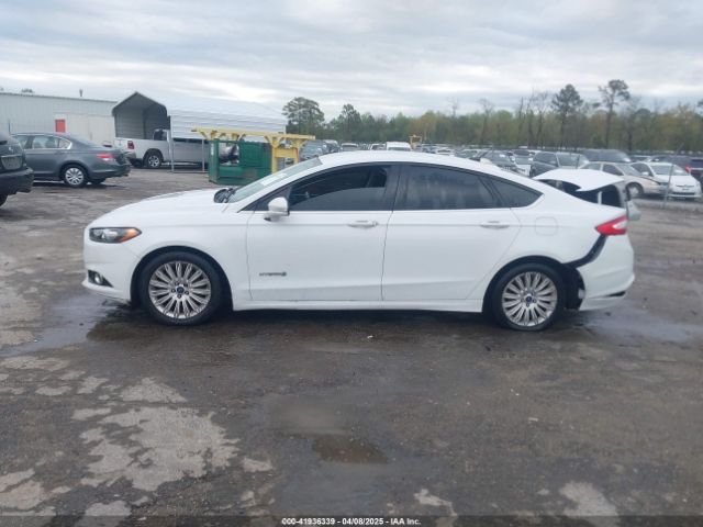 3FA6P0LU9GR318204 Ford Fusion Hybrid Se