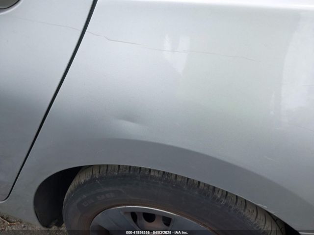 1G1BC5SMXH7122020 Chevrolet Cruze Ls Auto