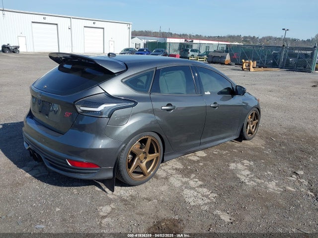 Ford FOCUS ST 2016 1FADP3L93GL401100 Image 4