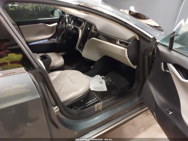 2013 TESLA MODEL S 5YJSA1CN9DFP13148 Photo 4
