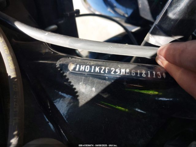 2021 HARLEY-DAVIDSON FLTRK 1HD1KZF25MB618113 Photo 9