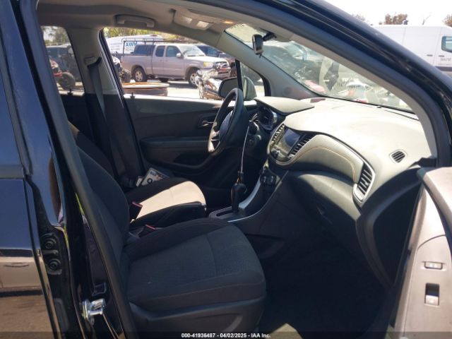 KL7CJKSM1NB518763 Chevrolet Trax Fwd Ls