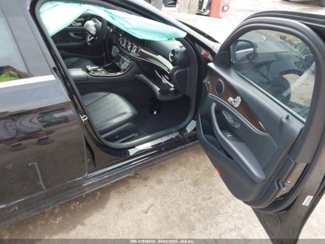 WDDZF4JB9KA547672 Mercedes-Benz E 300