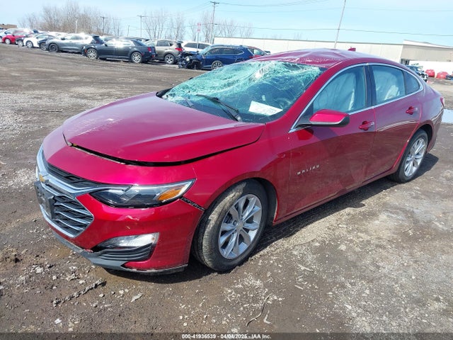 1G1ZD5ST4NF104245 Chevrolet Malibu Fwd Lt