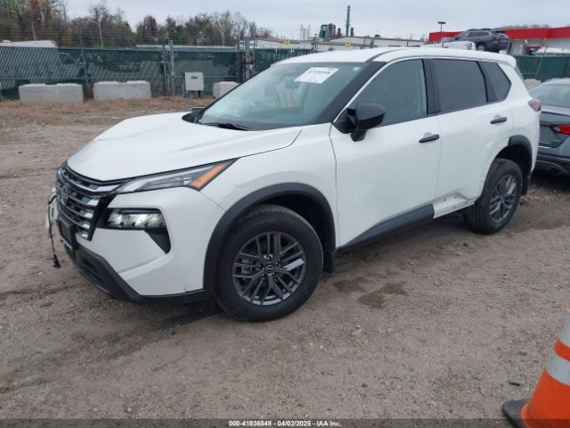 5N1BT3AB6RC722324 Nissan Rogue S Intelligent Awd