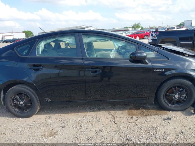 JTDKN3DU7F0457437 Toyota Prius Three