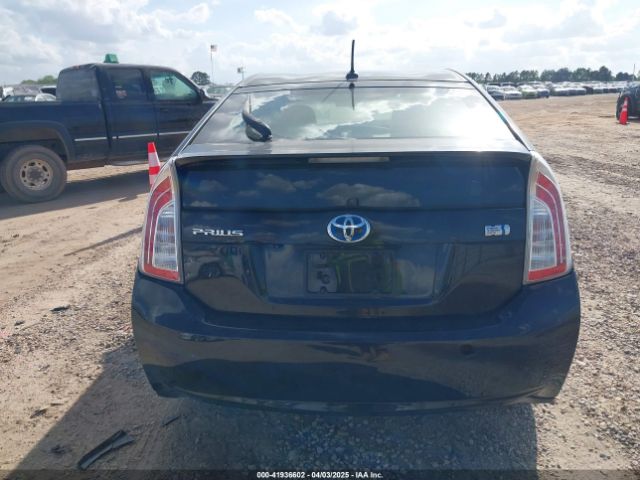 JTDKN3DU7F0457437 Toyota Prius Three
