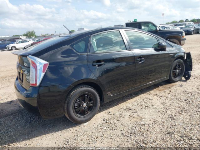 JTDKN3DU7F0457437 Toyota Prius Three