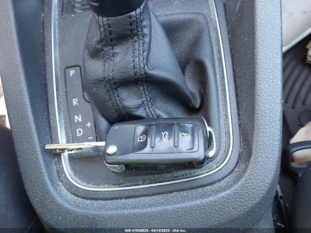 3VW2B7AJ0HM393751 Volkswagen Jetta 1.4t S