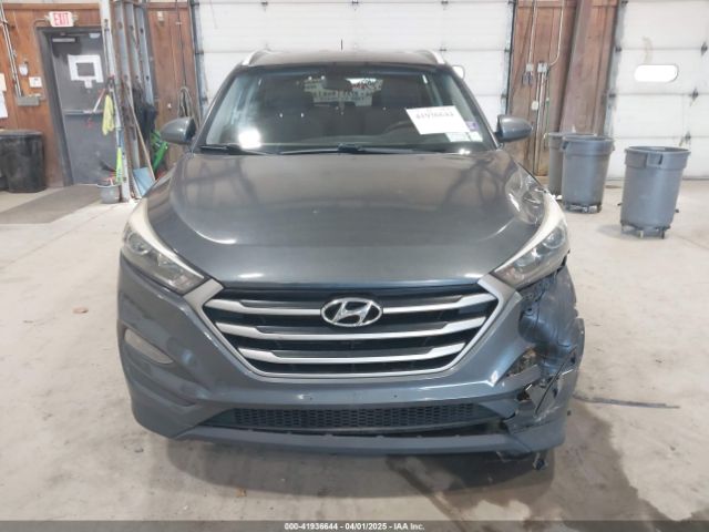 KM8J3CA41HU506158 Hyundai TUCSON SE