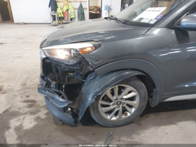 KM8J3CA41HU506158 Hyundai TUCSON SE