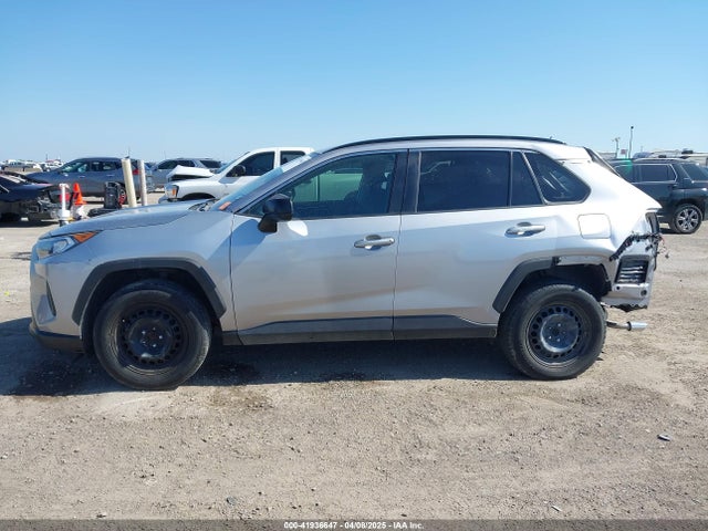 JTMH1RFV3LD060097 Toyota RAV4 LE