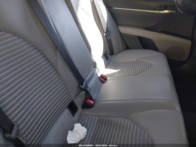 4T1G11AK0NU042777 Toyota CAMRY SE