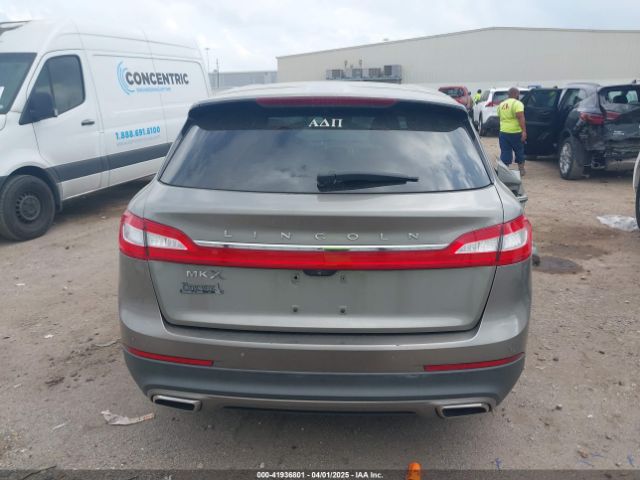 2LMTJ6KR8GBL63843 Lincoln Mkx Select