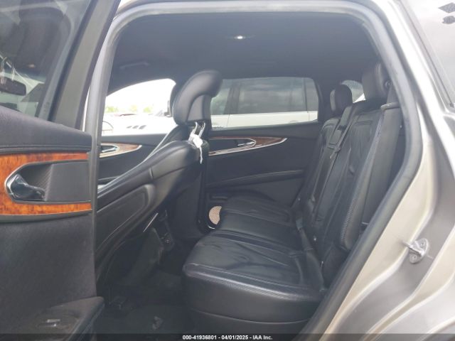 2LMTJ6KR8GBL63843 Lincoln Mkx Select