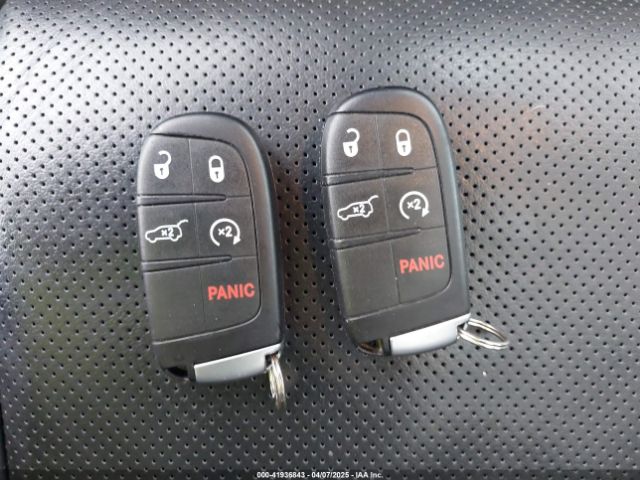 1C4RJFCG8LC390851 Jeep Grand Cherokee Overland 4x4