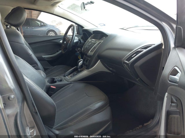 1FADP3F24EL122993 Ford FOCUS SE