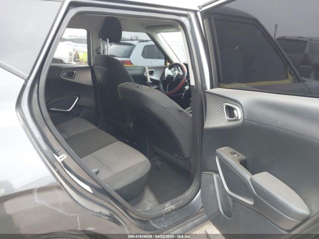 KNDJ23AU1N7810608 KIA SOUL LX