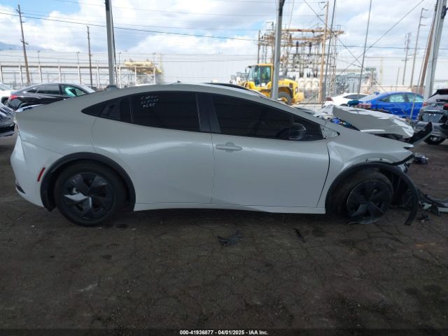 JTDACAAU0R3029724 Toyota Prius Le