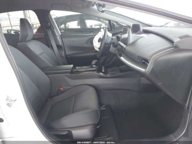 JTDACAAU0R3029724 Toyota Prius Le