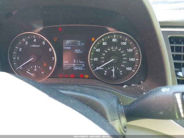 KMHD84LF1HU384887 Hyundai ELANTRA SE