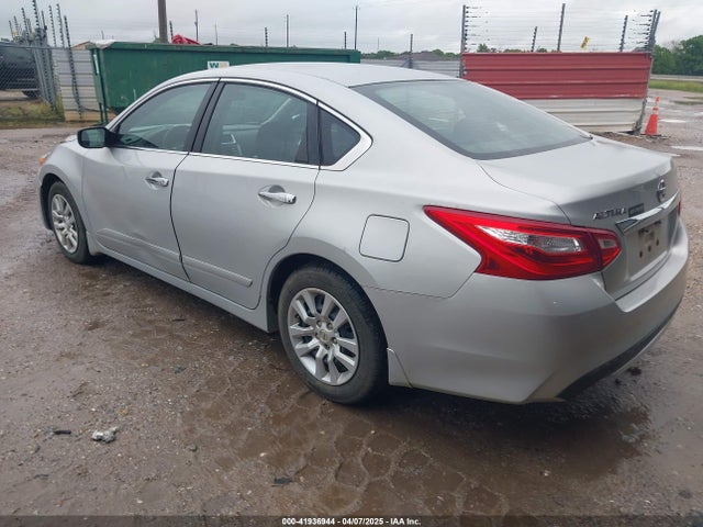 1N4AL3AP5HC482165 Nissan Altima 2.5 S