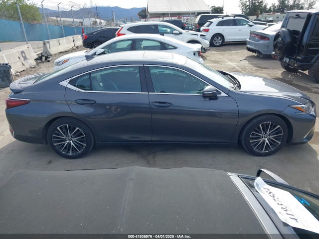 58ADA1C19RU054271 Lexus ES 300H