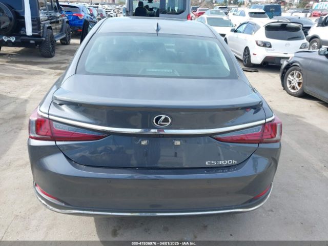 58ADA1C19RU054271 Lexus ES 300H