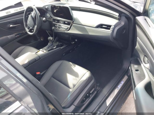 58ADA1C19RU054271 Lexus ES 300H