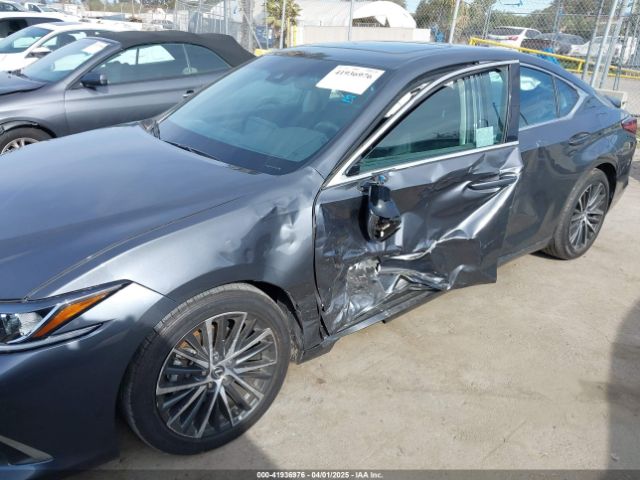 58ADA1C19RU054271 Lexus ES 300H