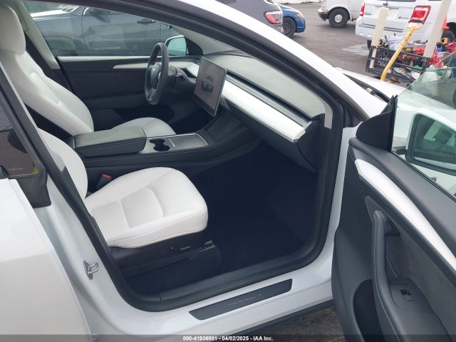 2023 TESLA MODEL Y 7SAYGDEFXPF589477 Photo 4
