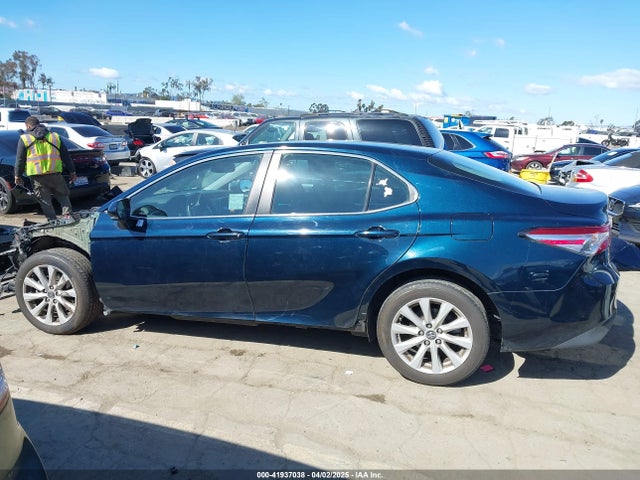 4T1B11HK4JU662283 Toyota CAMRY LE