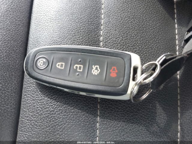 1FADP5CU2EL515750 Ford C-max Energi Sel
