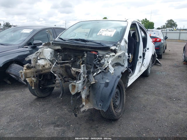 3N1CN7AP7JL875232 Nissan Versa 1.6 Sv
