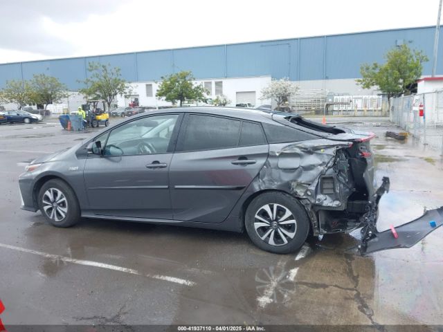 JTDKARFP3H3065448 Toyota Prius Prime Advanced