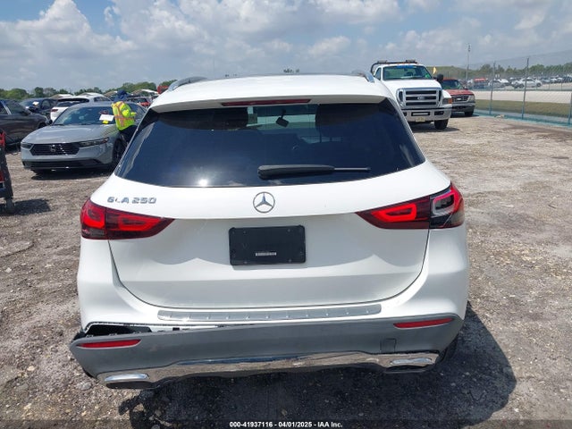 W1N4N4GB8MJ159326 Mercedes-Benz GLA 250
