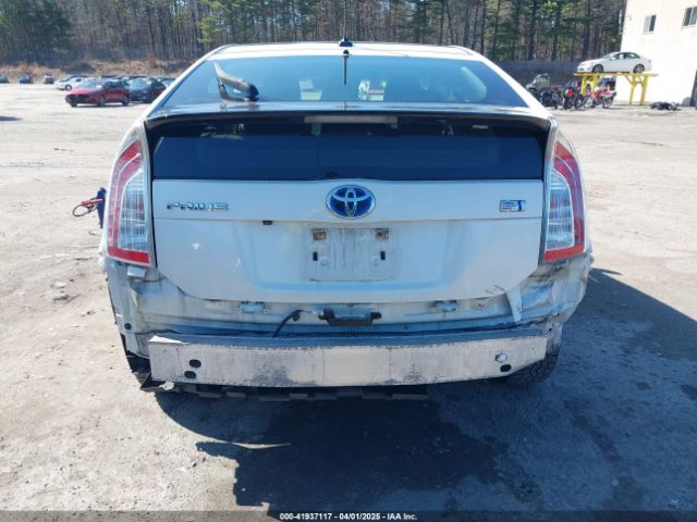 JTDKN3DU9F1875847 Toyota Prius Four