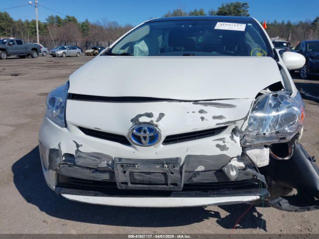 JTDKN3DU9F1875847 Toyota Prius Four