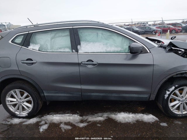 JN1BJ1CP6HW029969 Nissan Rogue Sport Sv