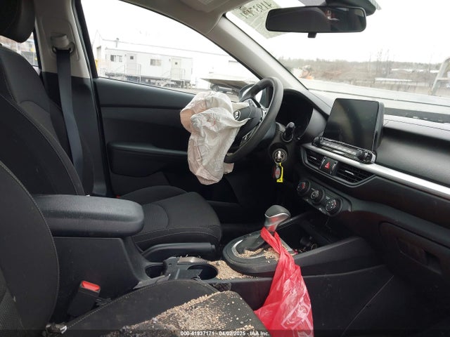3KPF24AD1ME270655 KIA Forte Lxs