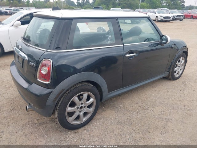 2009 MINI COOPER WMWMF33559TU70378 Photo 3