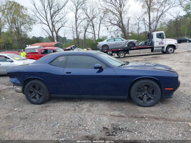 2C3CDZAG8FH717658 Dodge Challenger Sxt