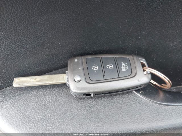 KMHRB8A37LU020036 Hyundai Venue Se