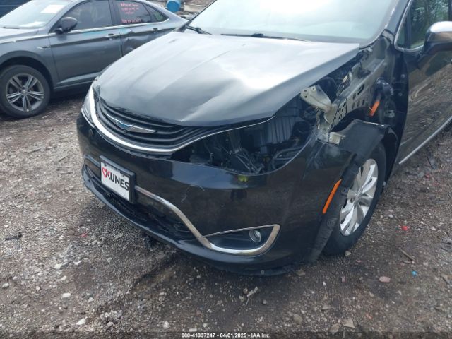 2018 CHRYSLER PACIFICA HYBRID 2C4RC1N71JR230065 Photo 5