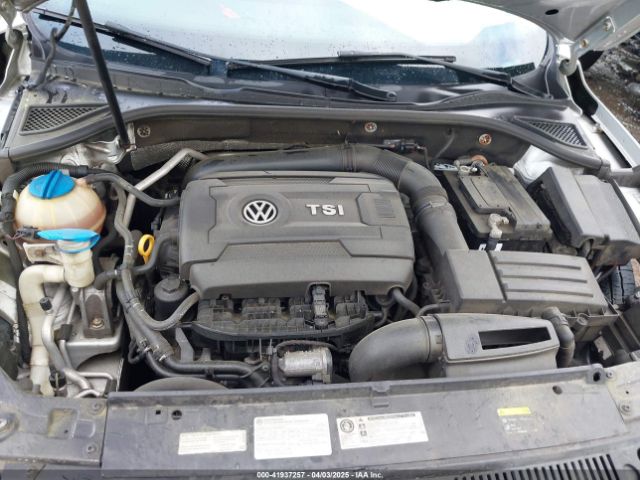 1VWBT7A35FC050110 Volkswagen Passat 1.8t Se