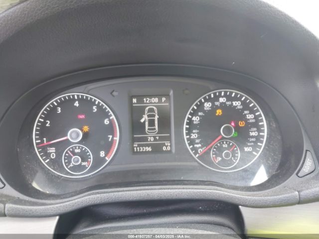 1VWBT7A35FC050110 Volkswagen Passat 1.8t Se