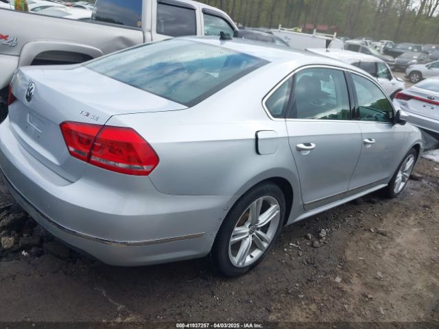 1VWBT7A35FC050110 Volkswagen Passat 1.8t Se