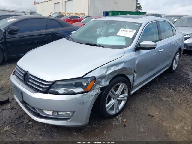 1VWBT7A35FC050110 Volkswagen Passat 1.8t Se